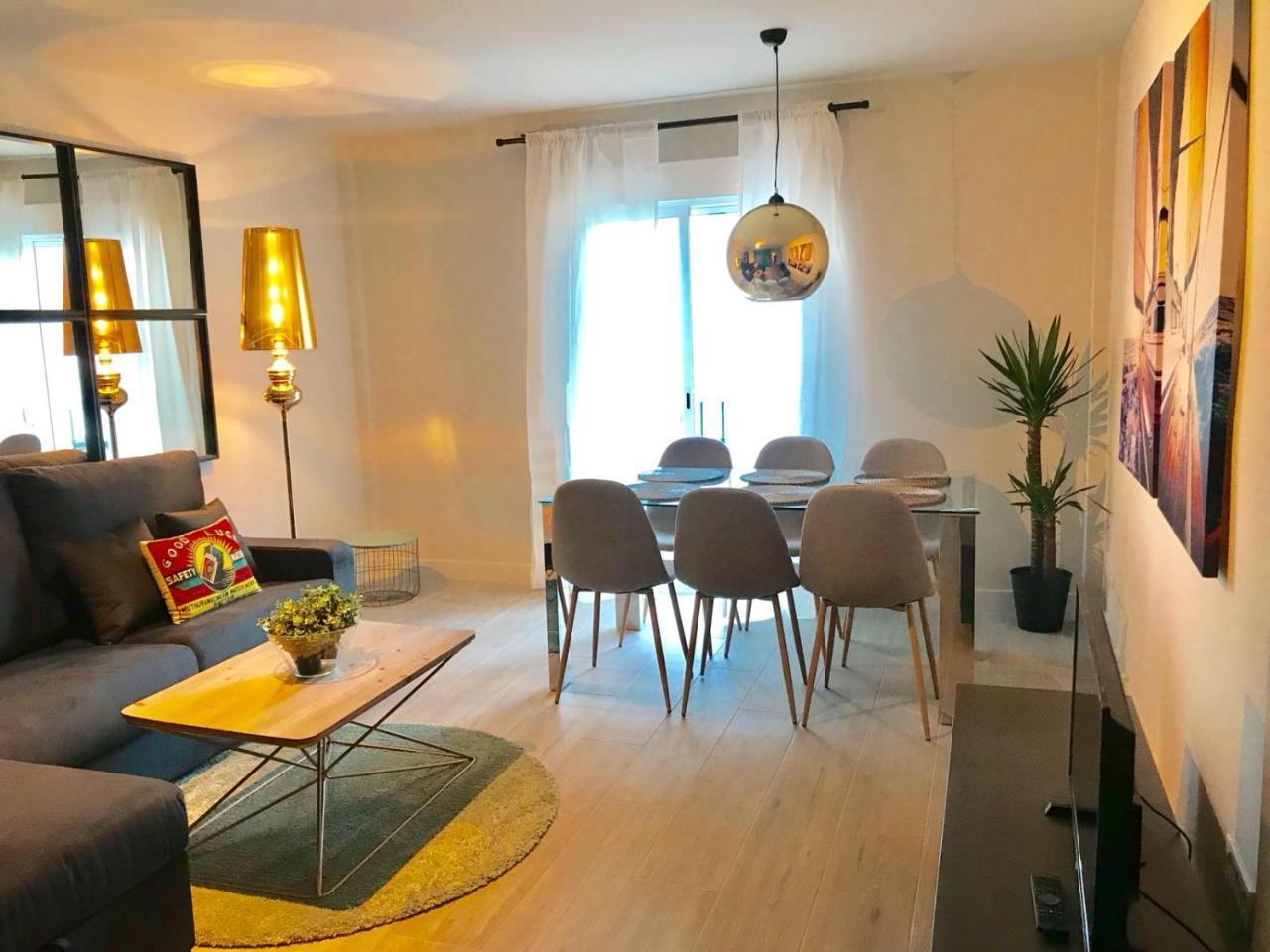 Ferienwohnung Lujoso Duplex En La Playa Con Vistas Al Mar Torremolinos Exterior foto